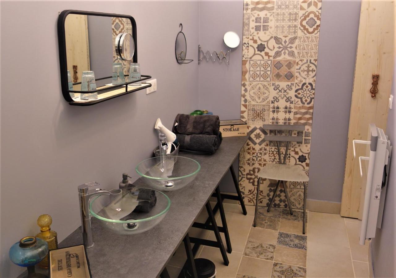 Le Bouquiniste, Centre Historique, Fibre, Ess, Rez-de-chaussee, Bedinshop Apartment Romans-sur-Isère